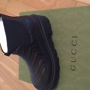Super cute Lug Sole Gucci Black Slip on Boots